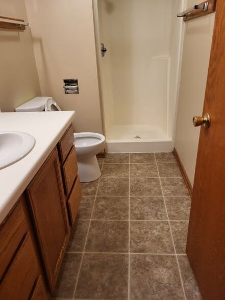 Building Photo - 1831 Parmenter St