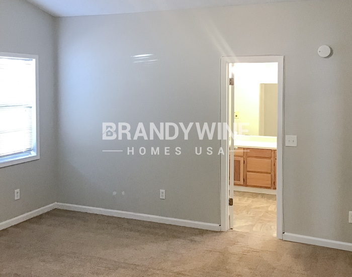 Building Photo - 5900 Homestead Cir