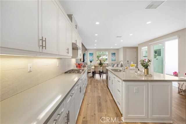 Building Photo - 134 Modjeska