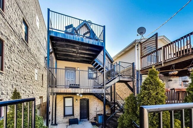 Building Photo - 1730 W Beach Ave