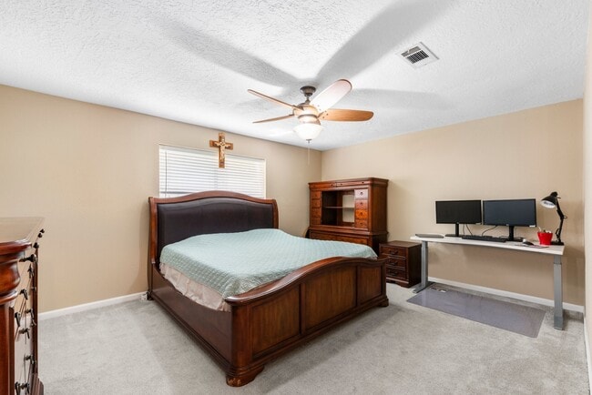 Building Photo - 4914 Tain Dr