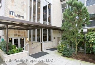 Building Photo - Modern 2 Bedroom Queen Anne Condo