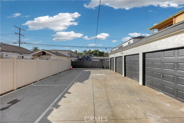 Building Photo - 1075 Molino Ave