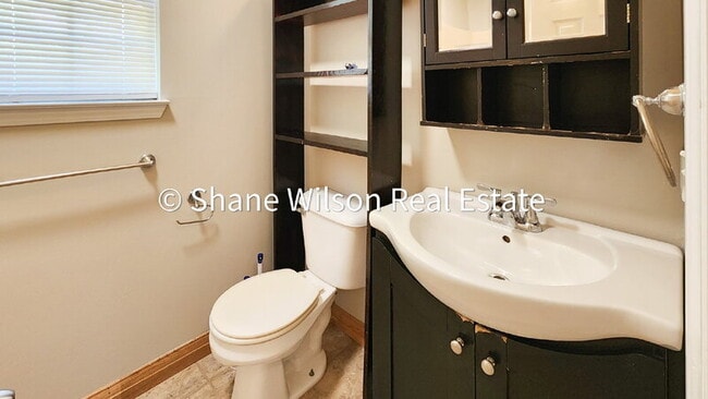 Building Photo - 162 Shawn Ln