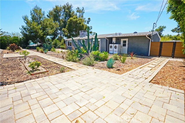 Building Photo - 12350 Luna Pl