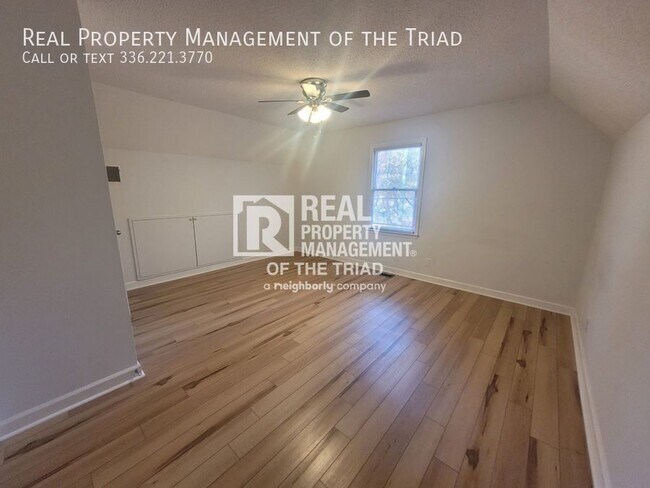 Building Photo - 1349 Brookwood Dr