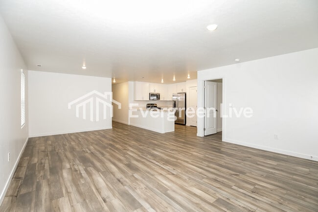 Building Photo - 2434 W Pollinator Dr