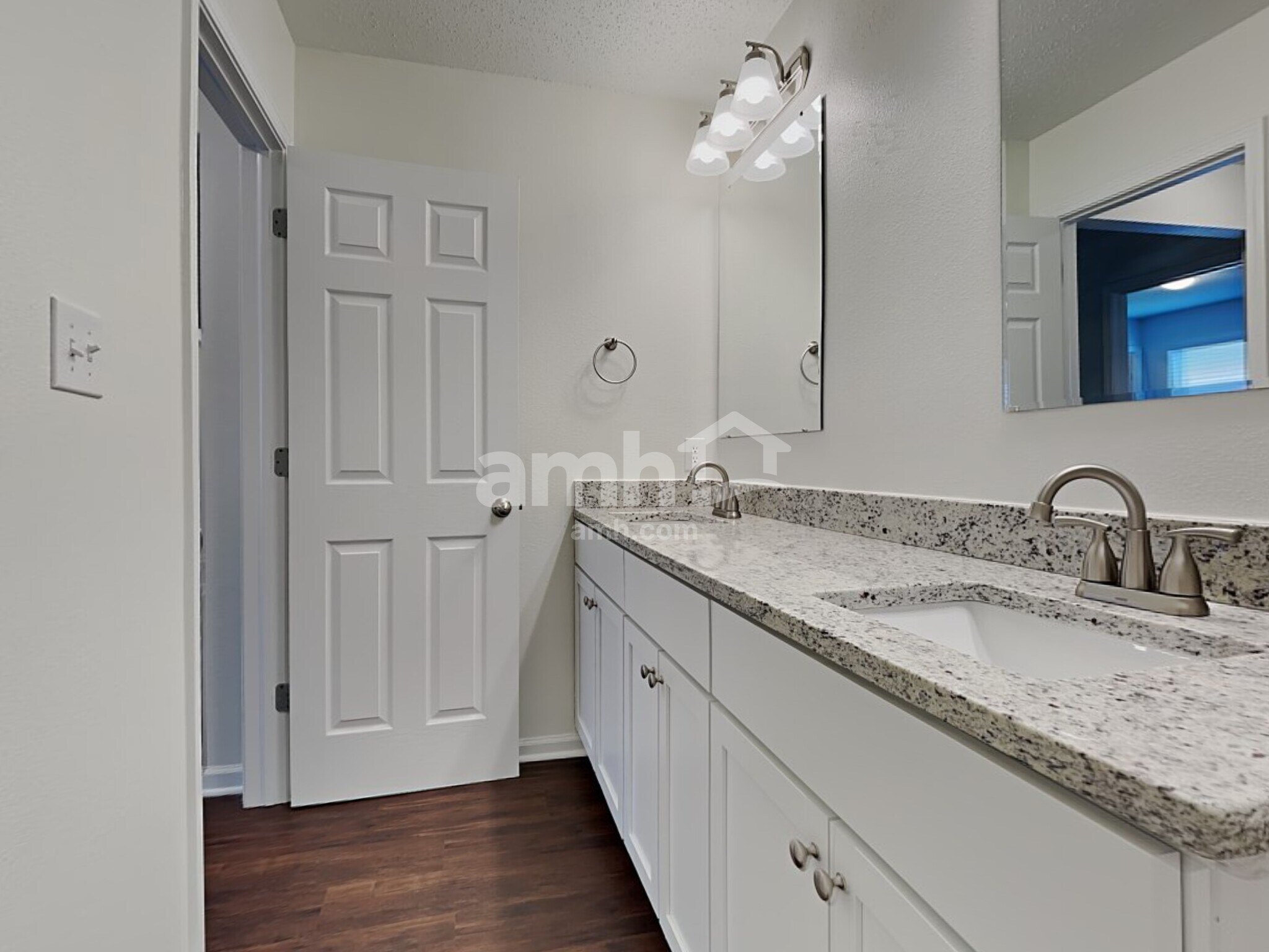 Building Photo - 15511 Sandlands Cir