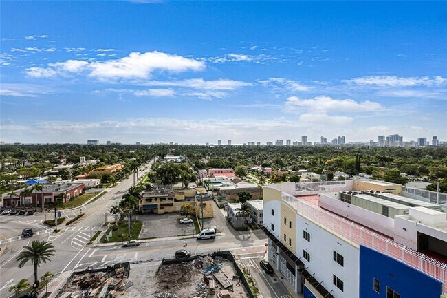 Building Photo - 1720 Harrison St
