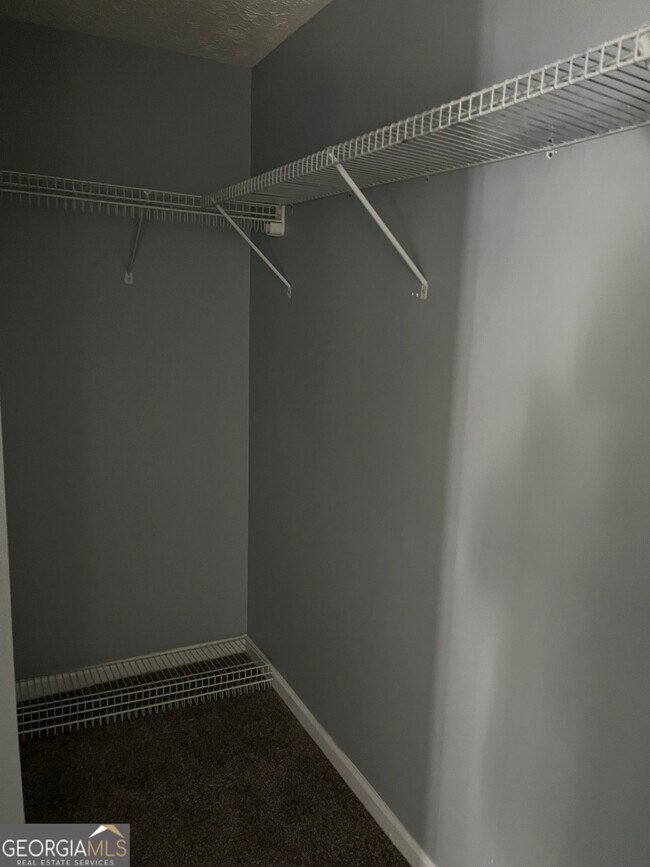 Building Photo - 506 Rosewood Cir