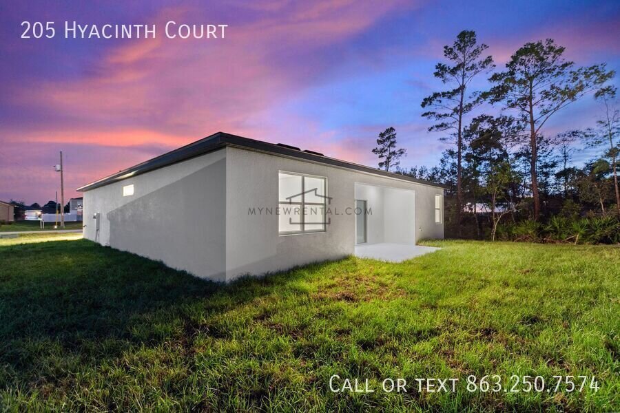 Building Photo - 205 Hyacinth Ct