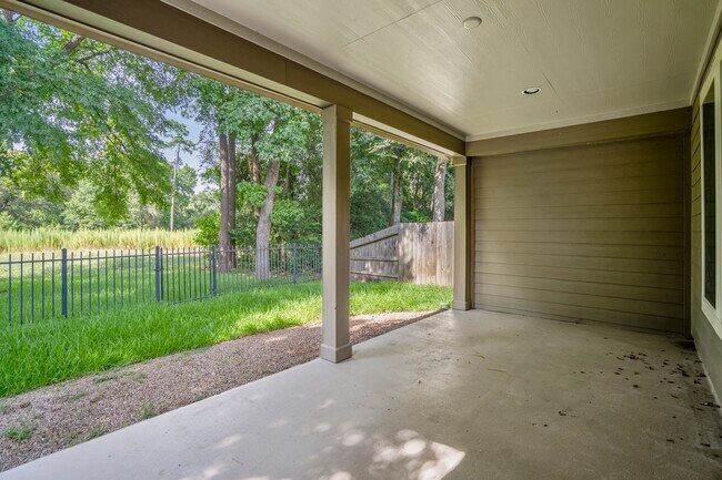 Building Photo - 1930 Elkington Cir