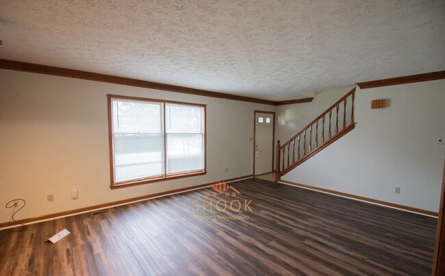 Building Photo - Move-in Special! Move in before the end of January and receive 50% OFF February’s rent! Large 3 B...