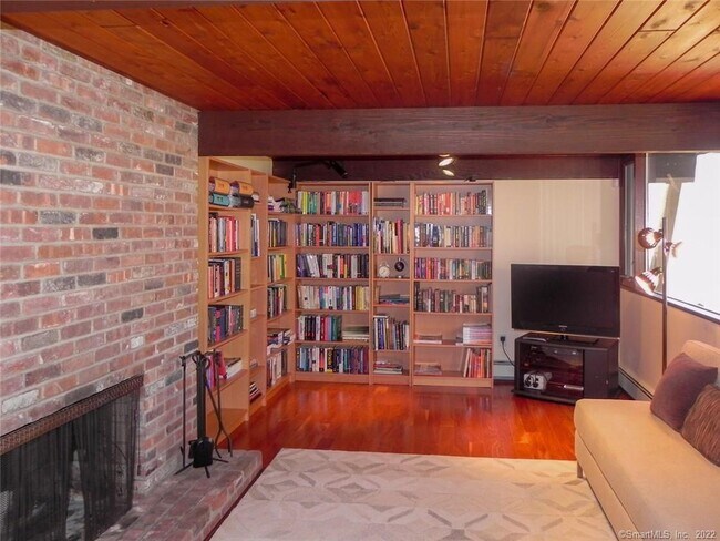 Building Photo - 361 Mill Rd