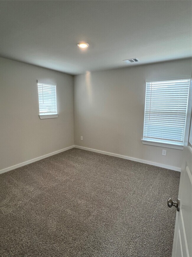 Building Photo - 1722 Cayden Oak Ln