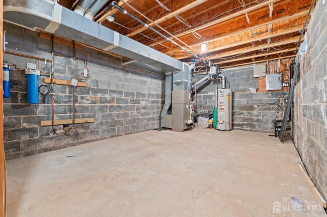 Building Photo - 147 Linda Ln