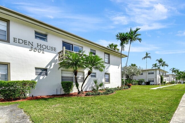 Interior Photo - Eden House - 3601 Van Buren St Hollywood, ...