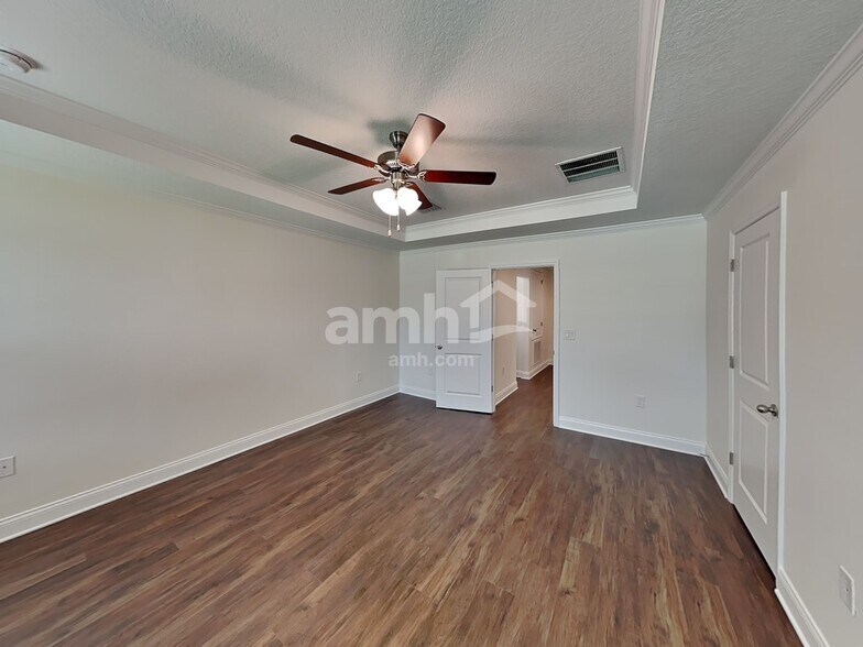 Building Photo - 6126 Little Blf Cir