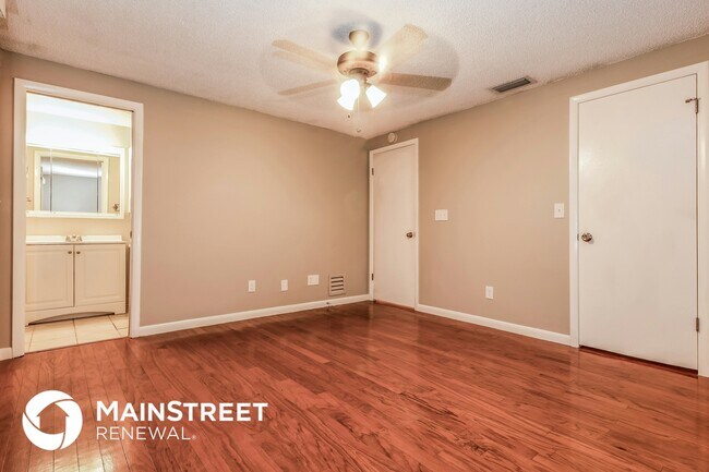 Building Photo - 2053 Whitney Dr