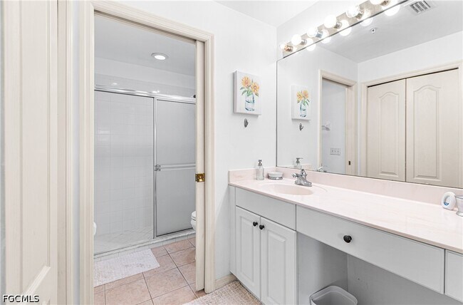 Building Photo - 12141 Summergate Cir