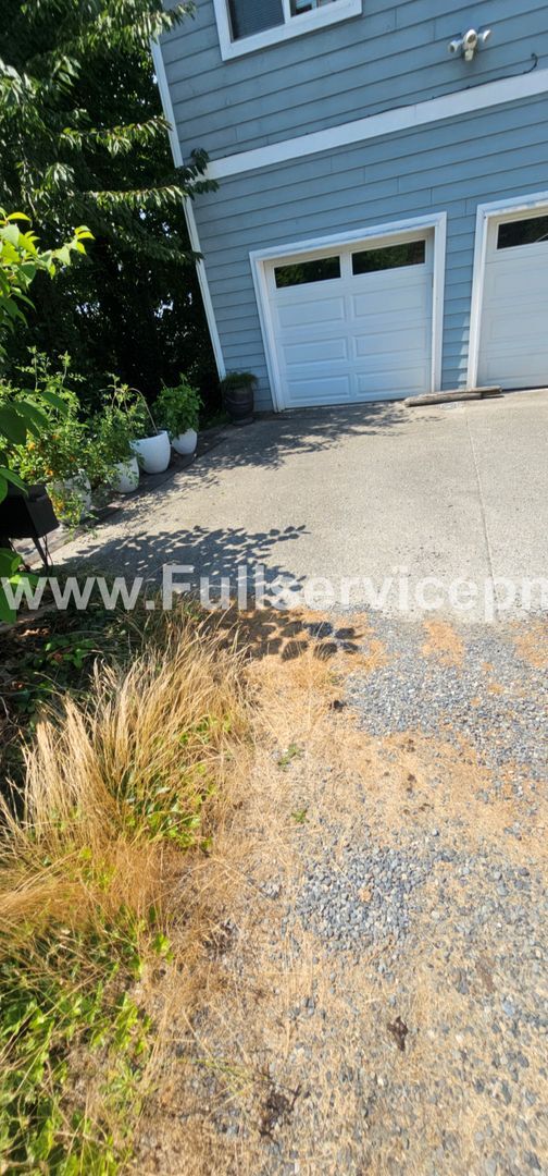 Building Photo - Quiet and charming 1 bedroom 1 bath DS apartment in Redondo Beach house