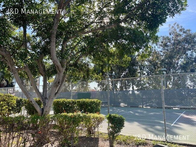 Building Photo - 7747 Margerum Ave