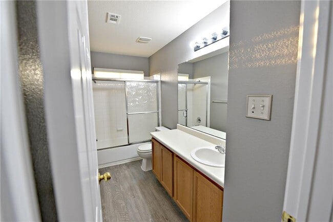 Building Photo - 802 Rubles Ct