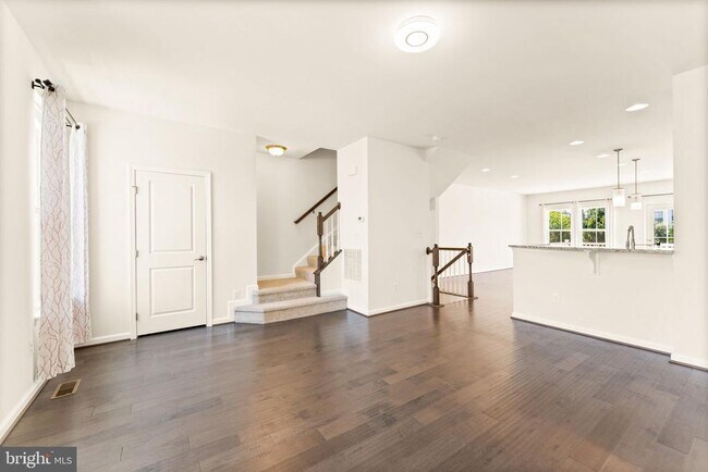 Building Photo - 41715 McMonagle Square