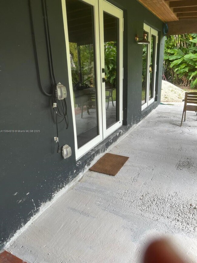 Building Photo - 6431 SW 64th Ct