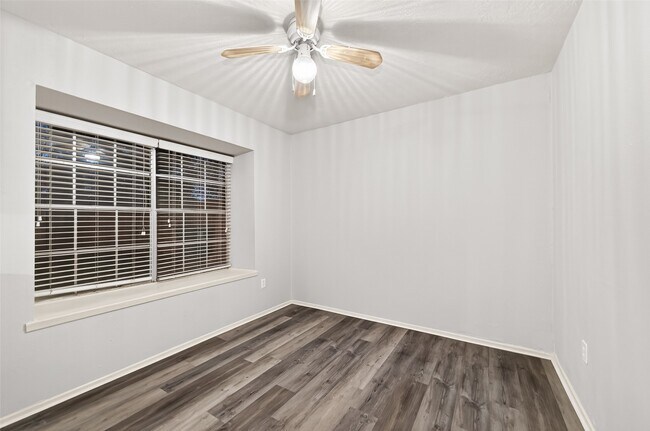 Building Photo - 11411 Hornbrook Dr