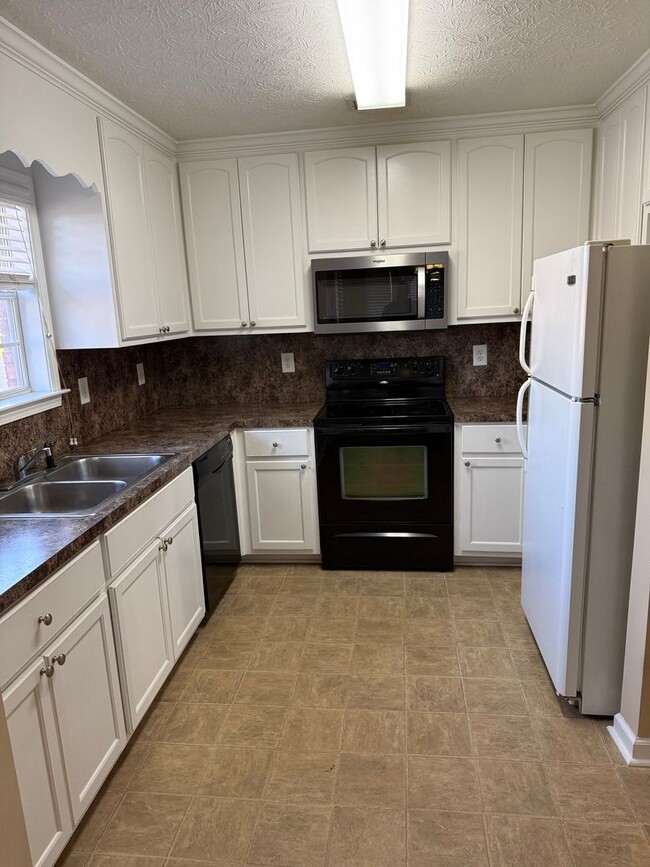 Building Photo - Ryan Ridge Rental