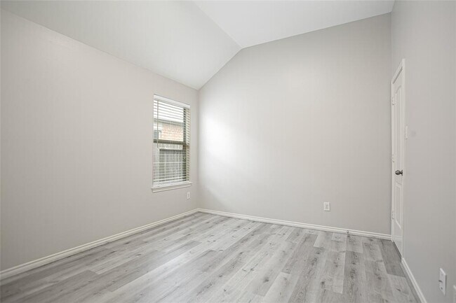 Building Photo - 27522 Gatlin Ln