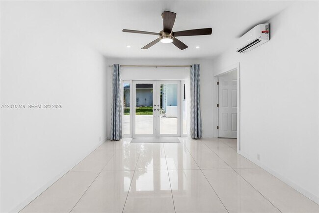 Building Photo - 7800 SW 57th Ct