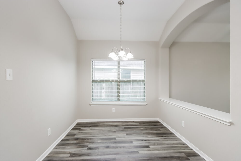 Building Photo - 21447 Sullivan Forest Dr