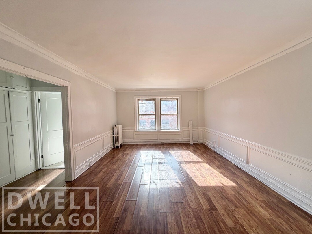 Building Photo - 2341 N Commonwealth Ave