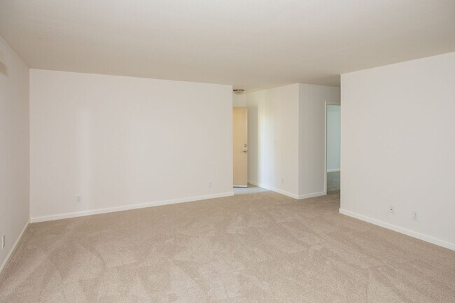 Building Photo - Central Santa Clara Location