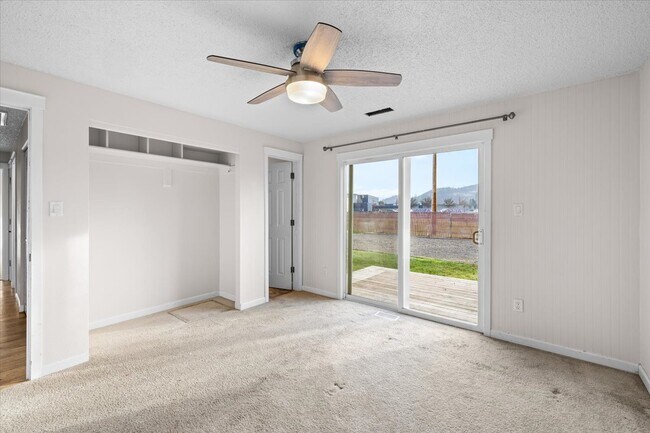 Building Photo - 106 N Buchanan Ave