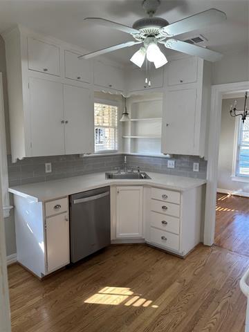 Building Photo - 6000 Kenwood Ave