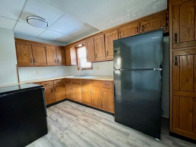 Building Photo - IDEAL 3 Bedroom Home!