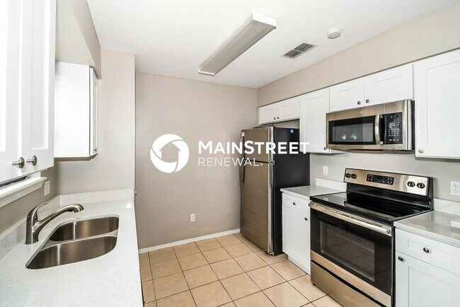 Building Photo - 3 Bedroom Pet-Friendly Home in Jacksonvill...