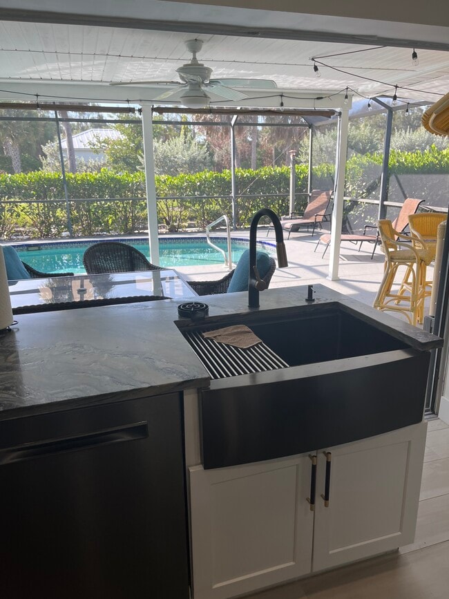 Building Photo - 27251 Patrick St