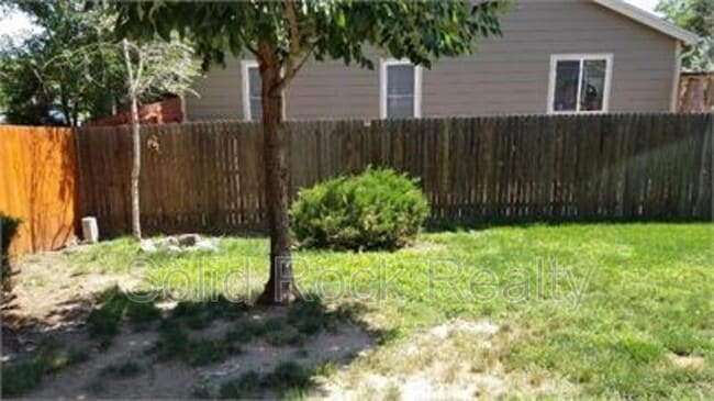 Building Photo - 823 Prairie Star Cir