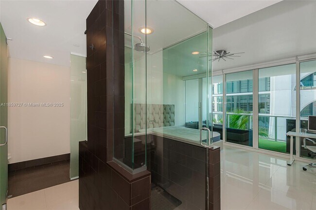 Building Photo - 1040 Biscayne Blvd