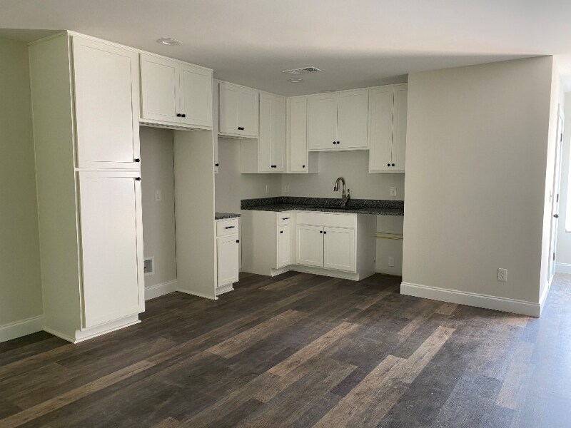 Building Photo - 101 Brookstone Dr