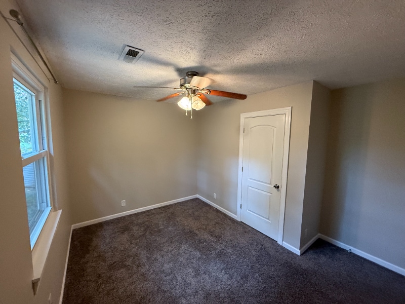Building Photo - 536 Woodmont Dr