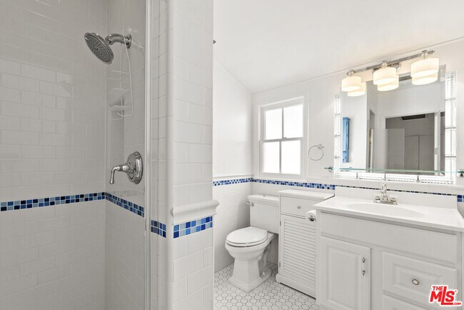 Building Photo - 1204 Beverwil Dr