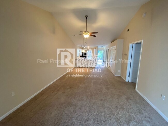 Building Photo - 3389 Hyde Pl Cir