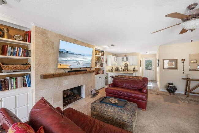 Building Photo - 3615 Horacio Ct NE