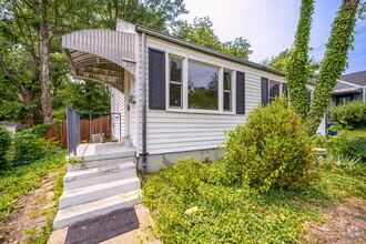 Building Photo - Your Ideal Lifestyle Awaits in this Stunni...