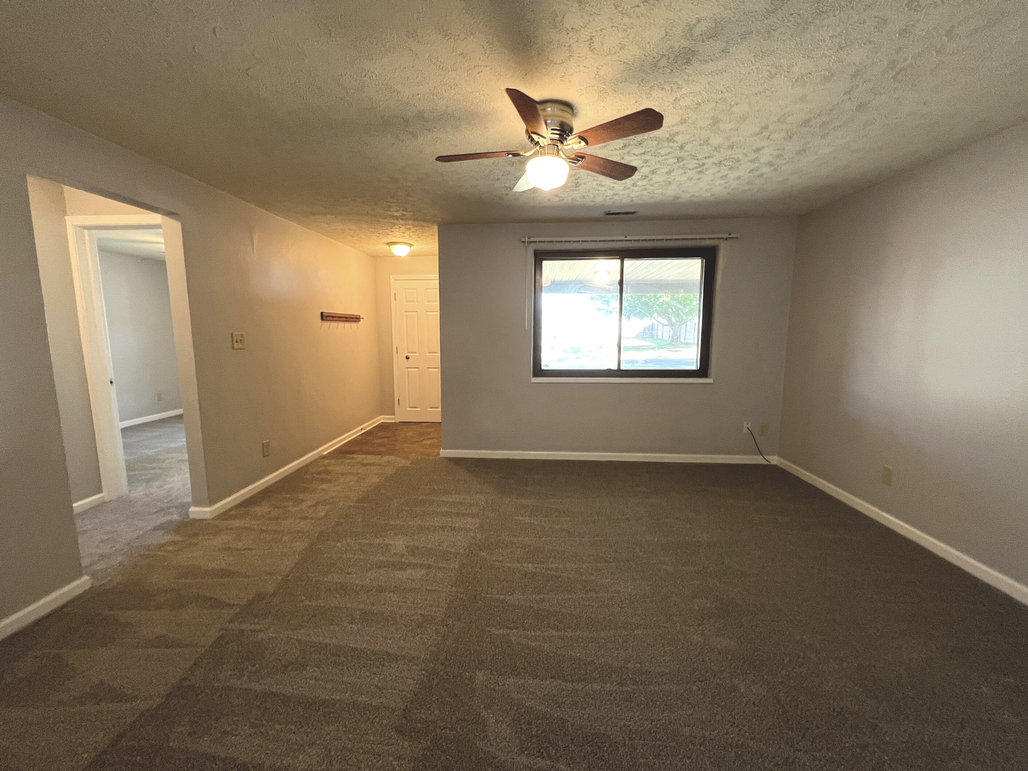 Living Room - 1608 Briedweng Ave